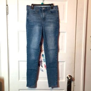 So ultimate high rise JEGGING faded in the middle